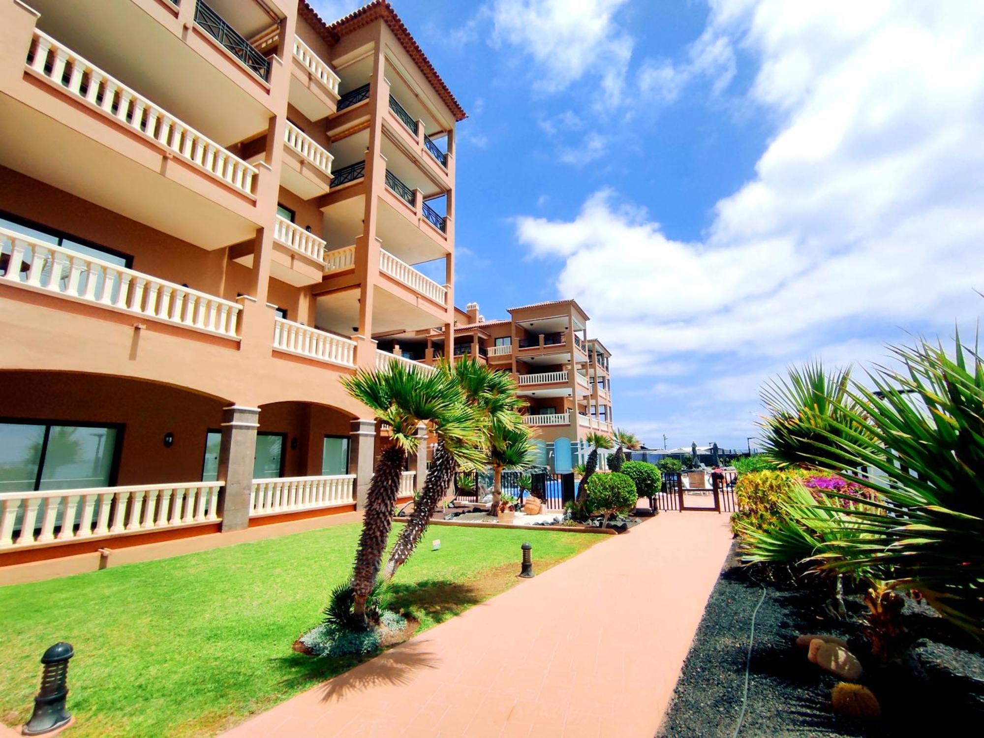 El Nautico Suites, The Beachfront Paradise San Miguel de Abona Exterior photo